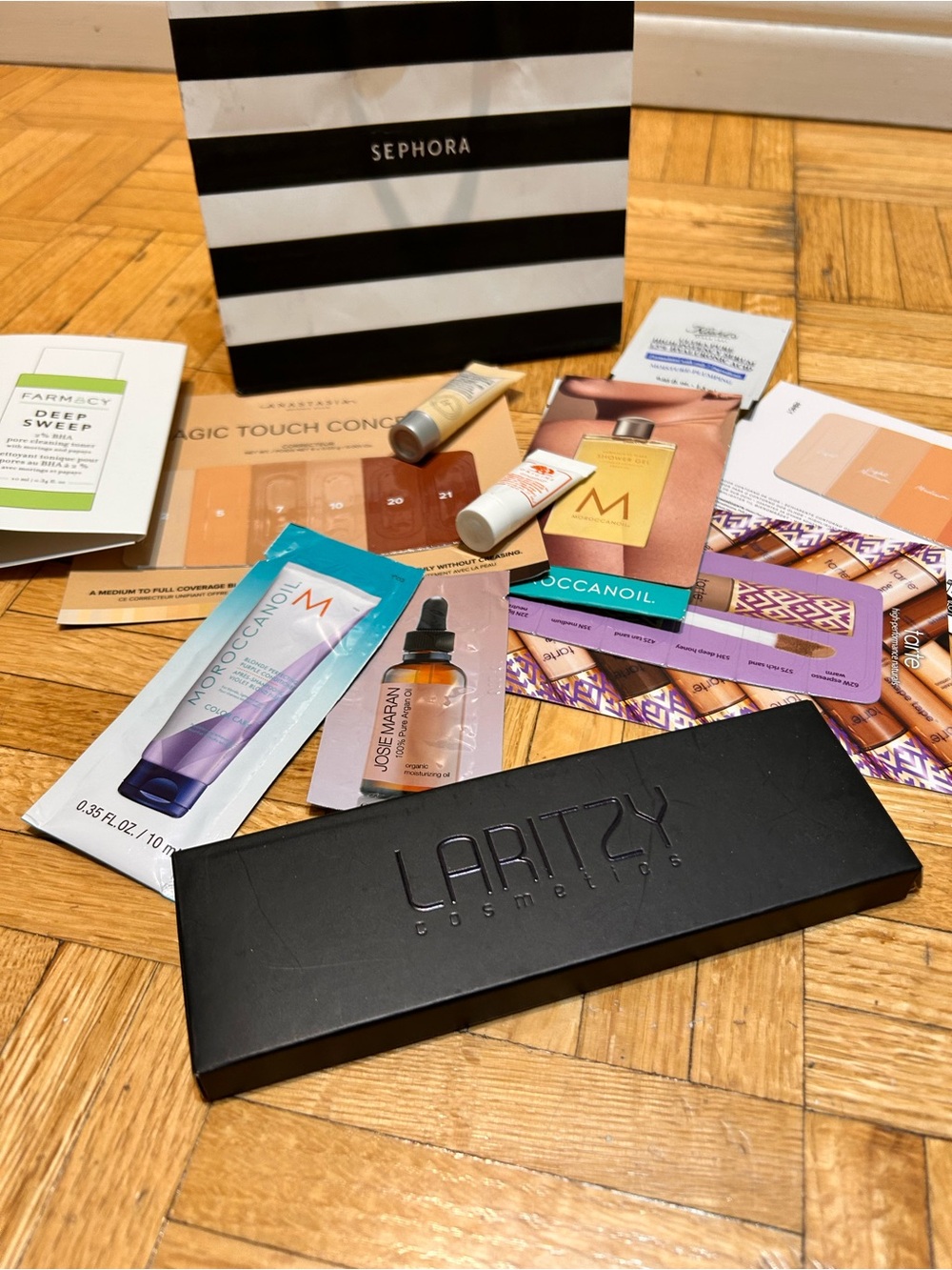 Sephora Bundle / includes Full size eyeshadow palette